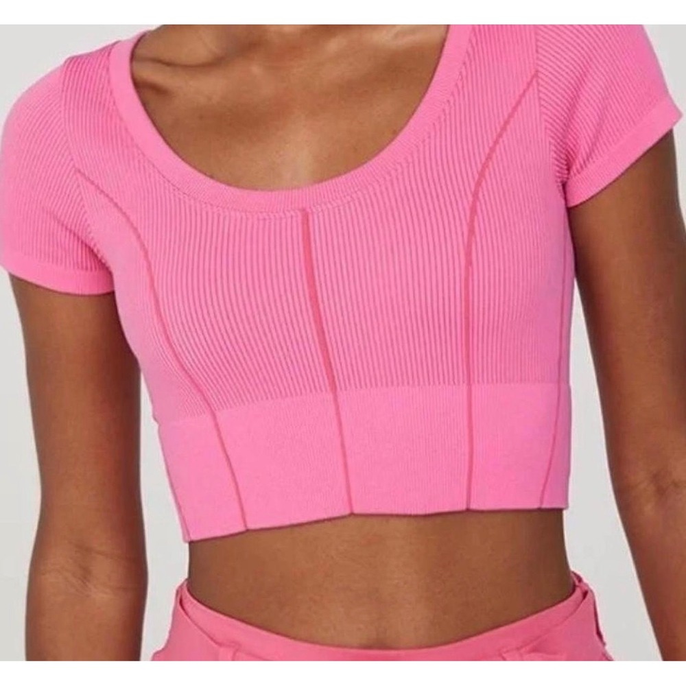OFFLINE by Aerie Pink Ribbed Seamed Crop Top Short Sleeve Medium